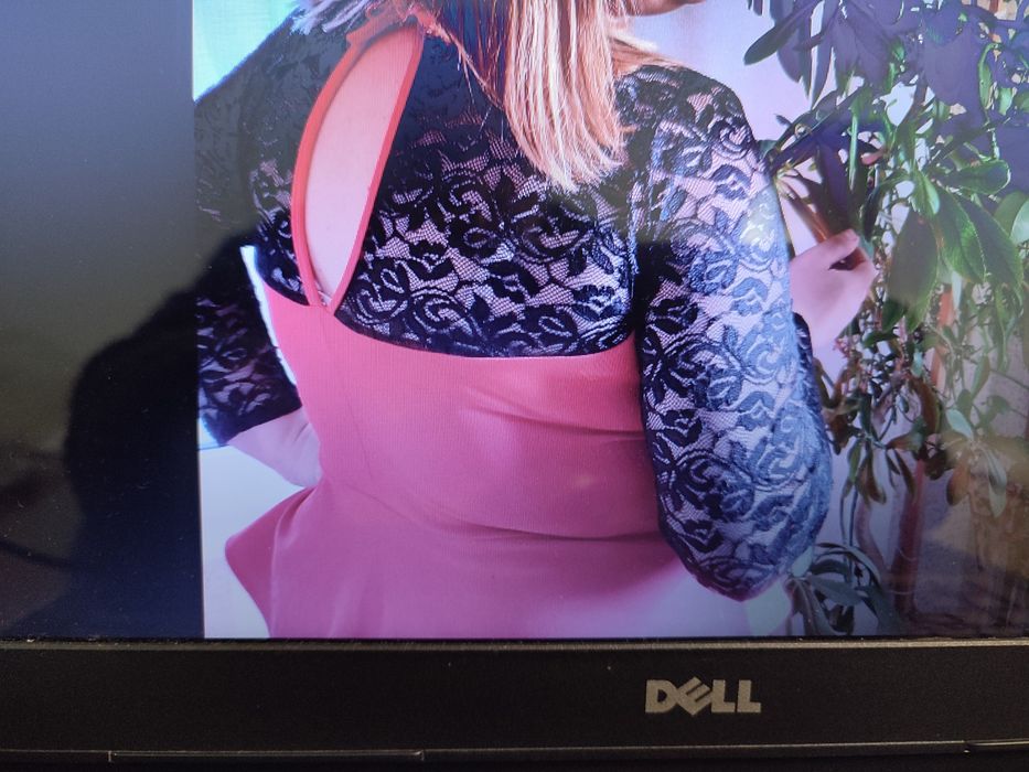 Ярко-красное платье с ажуром,размер 48-50