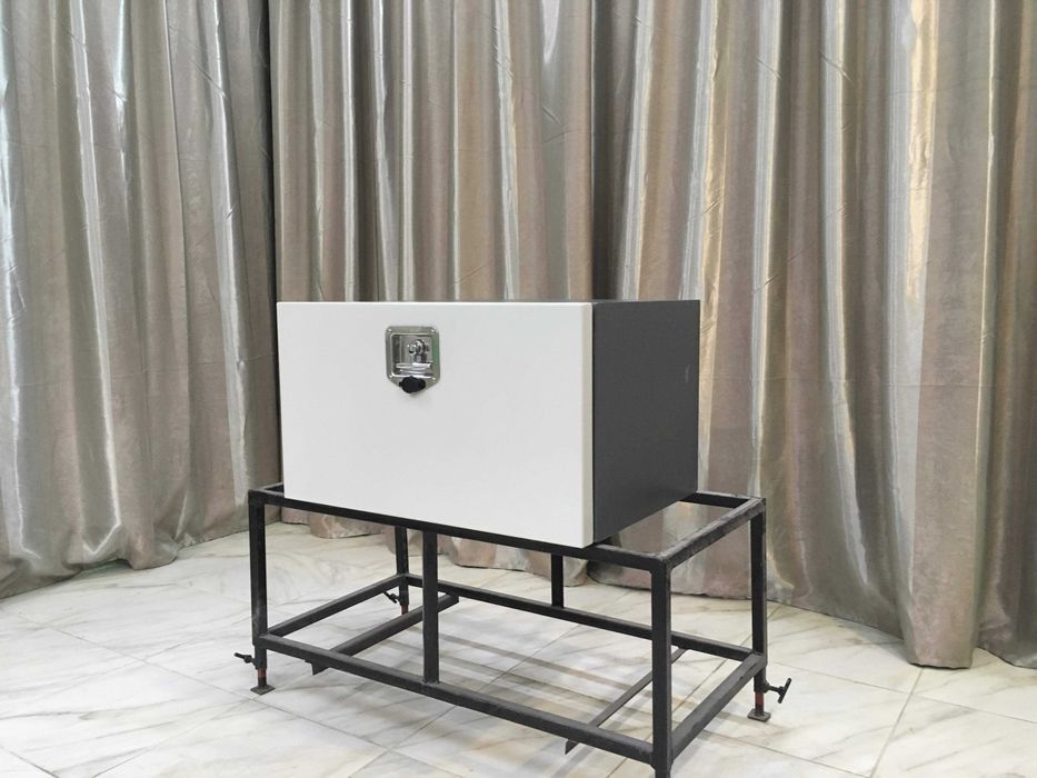 Ящик на полуприцеп 600х500х450 (Оцинкованная дверь)