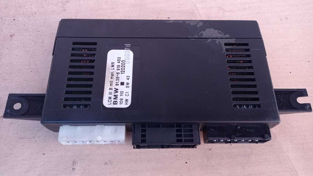 Sterownik świateł LCM III LCM3 Moduł świateł BMW E39 Numer 453