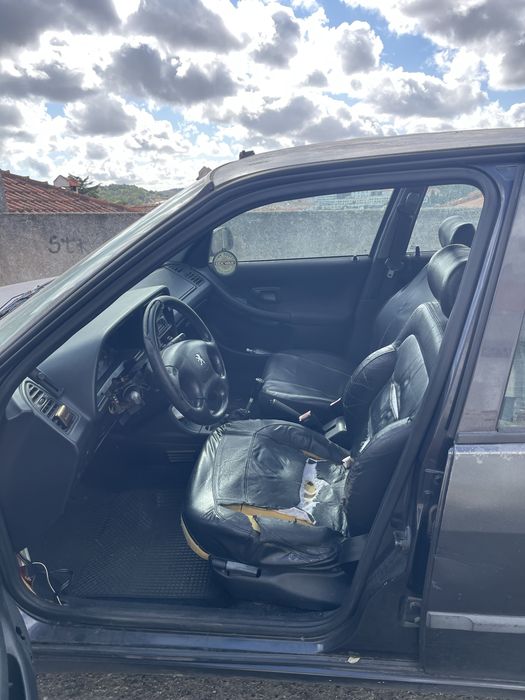 Peugeot 306 1.4 a andar para despachar