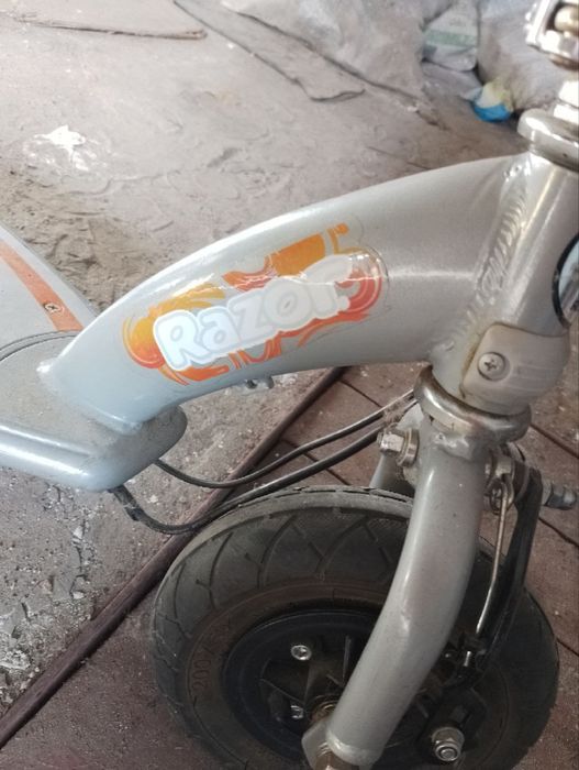 Елетросамокат Razor
