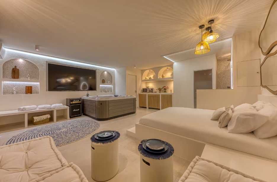 Prywatny Apartament z Jacuzzi i Sauną w Centrum Miasta z Parkingiem
