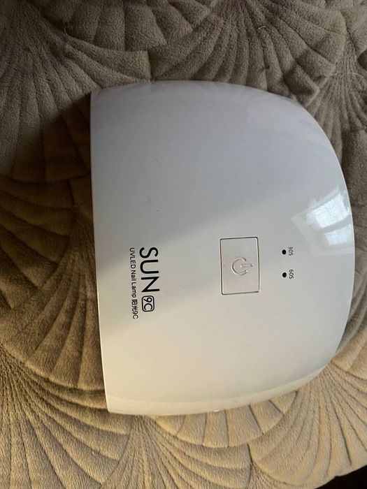 Лампа для ногтей