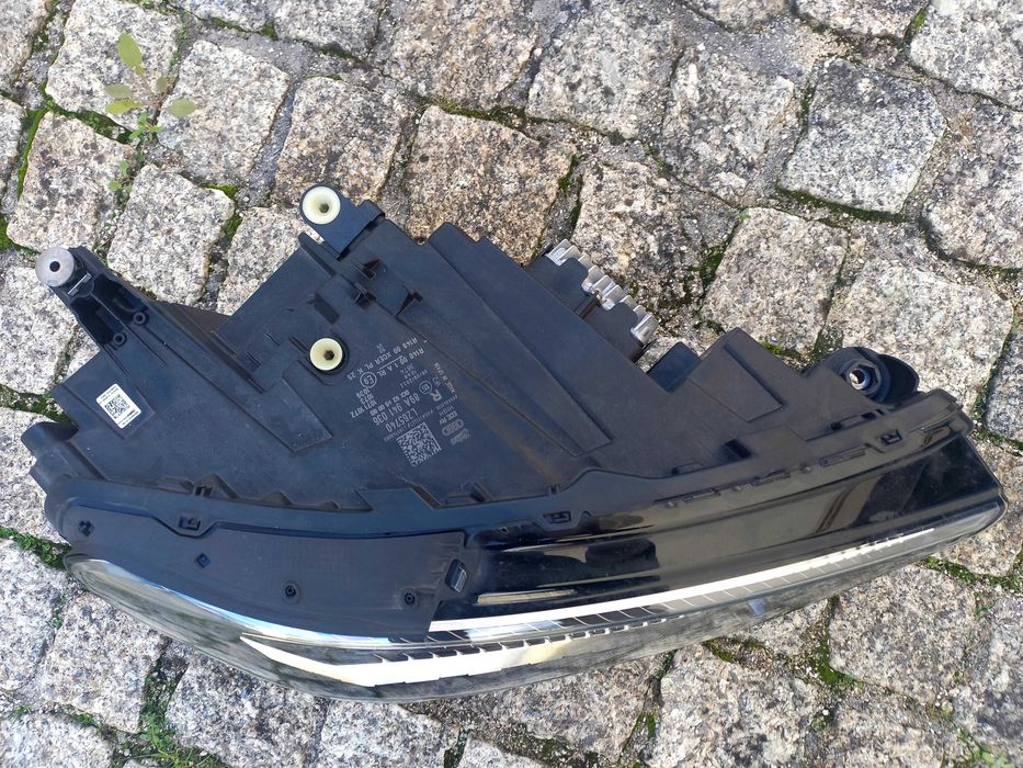 Farol Audi Q4 ano 2022