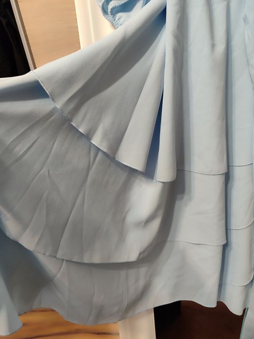 Sukienka w kolorze błękitnym