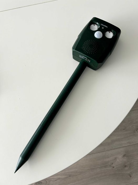 Repelente Ultrassônico Solar para Animais (GATOS, PASSAROS, ETC)