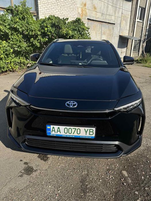 Продам тойоту BZ4x 2023