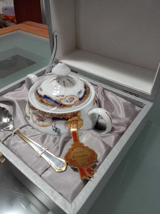 Açucareiro e Colher Novos em Porcelana Limoges