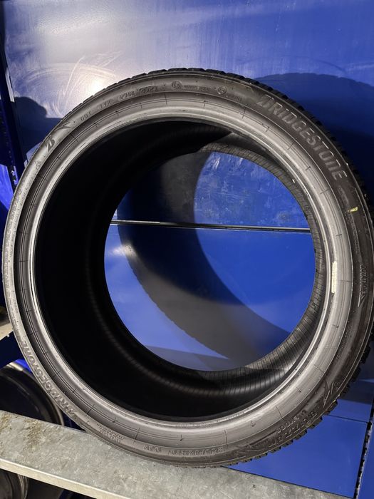 255 35 r 19 Bridgestone Blizzak lm005 255/35r19 зима