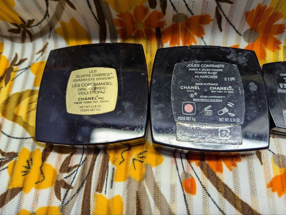 Chanel тени Les 4 Ombre , Ombre Unique Creme и румяна Joues Contraste