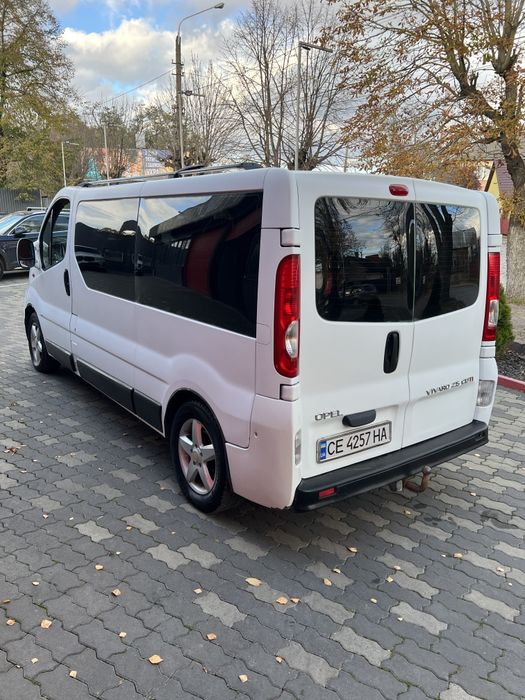 Opel Vivaro 2.5 long