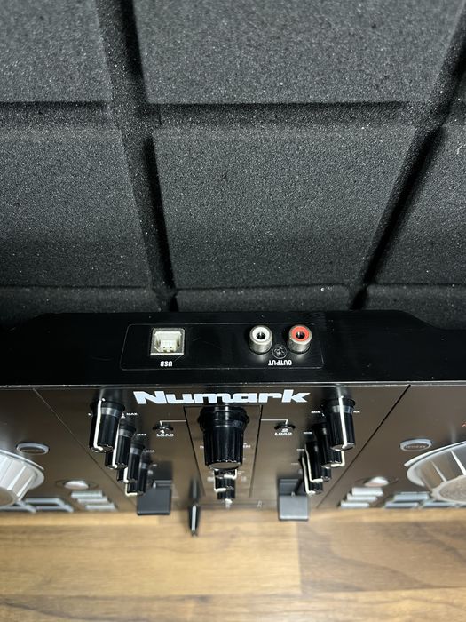 Numark Mixtrack Pro 3 (Доставимо кур’єром — БЕЗКОШТОВНО!)