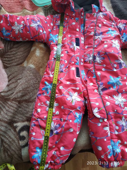 Комбінезон для дівчинки.