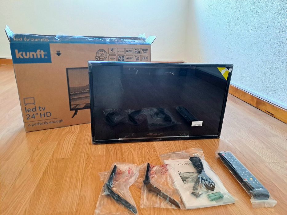 Televisor LED Kunft 24" HD (Modelo K8332X24H)