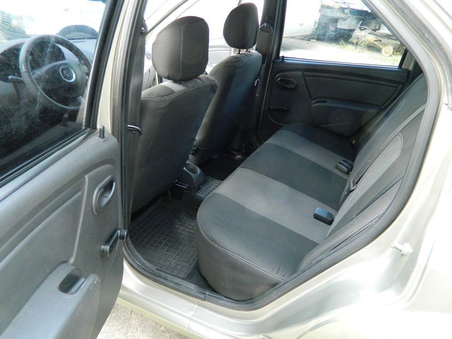 Renault Logan 1,4 2011 г.в. с КОНДИЦИОНЕРОM, ГАЗ/бензин 4-го поколения