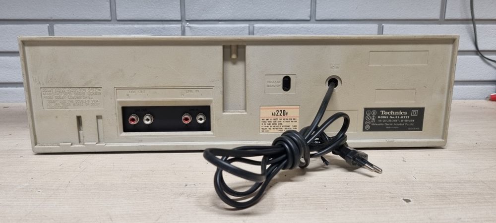 Magnetofon deck TECHNICS RS-M222. Japan