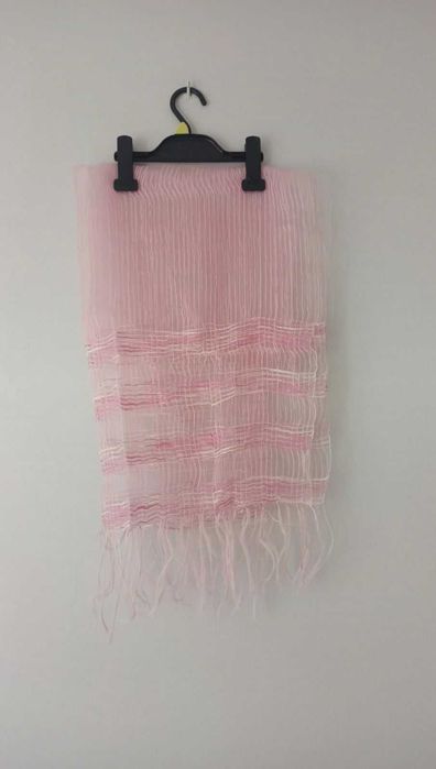 Szal z frędzlami nowy