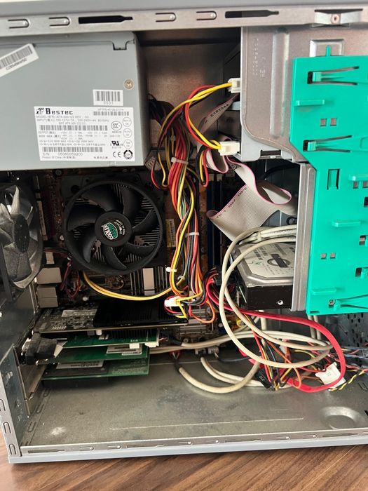 PC HP Pavilion EJ185AA-AB9 — Para Reparação / Peças