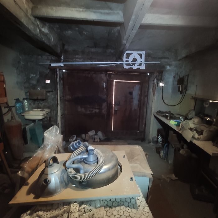 Гараж в кооперативі "іскра"