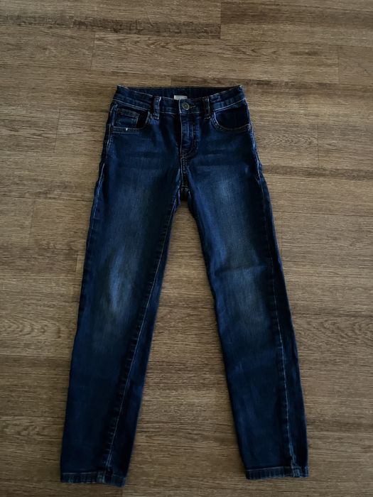 Продам джинсы LC WAIKIKI р. 122-128 7-8лет