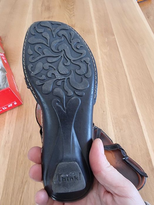 Sandały skórzane Think 37