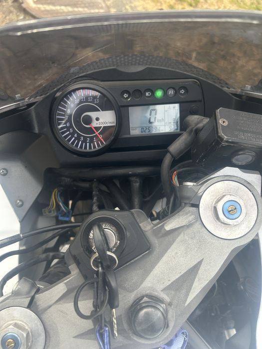 Продам Hyosung GT650R  2010 року