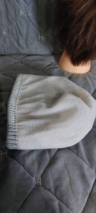 Шапка женская серая меланж на флисе зимняя