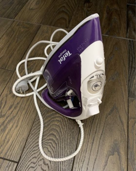 Продам праску Tefal Easyglass.