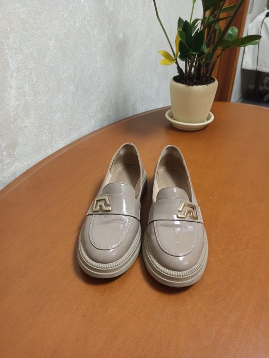 Туфлі жіночі бежеві