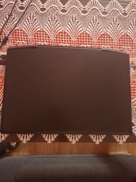 Lenovo Y700 17-calowym ekranem  Sprzedam