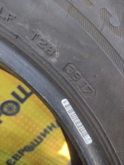 Шини Bridgestone BlizzakLM001 215/65R17 Пара Зимові Б/у Склад Оригінал