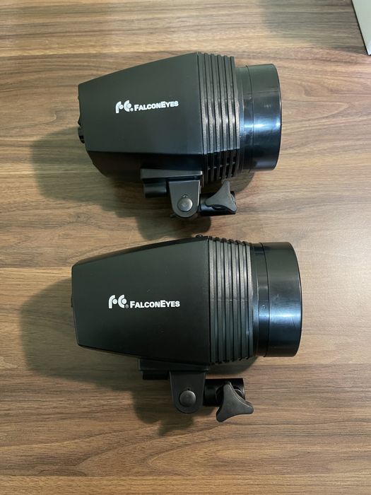 Студійні спалахи FalconEyes SS-150B