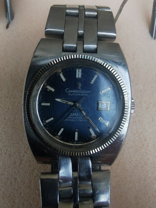 Relógio pulso verificado por técnico da especialidade