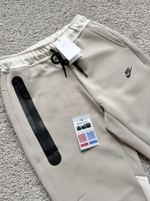 Штаны Nike Tech Fleece