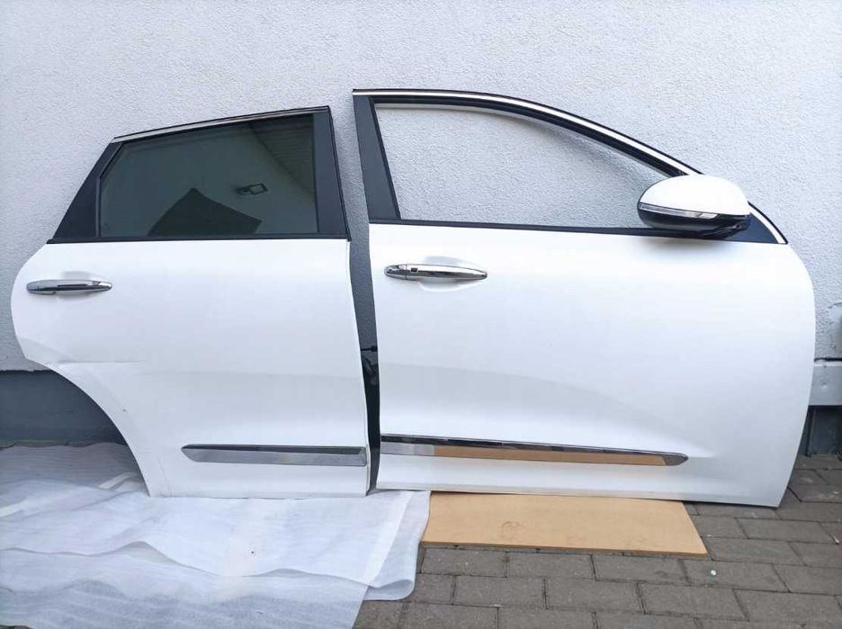 Двери Kia Niro передние или задние правые левые разборка dub