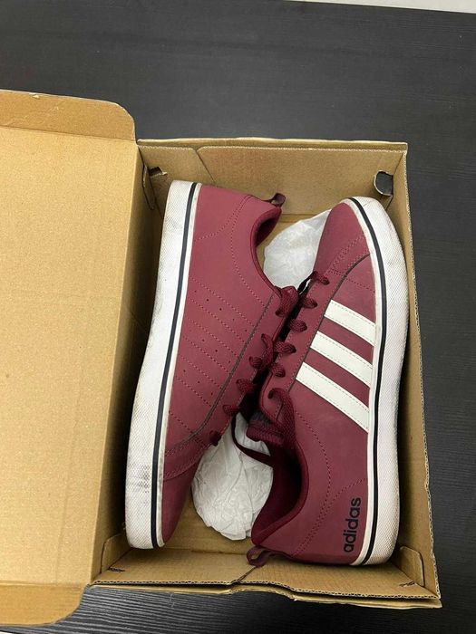 Ténis Adidas Bordo 43 1/2 Originais.