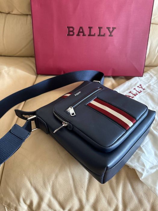 Кожаная сумку Bally