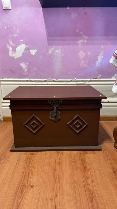 Arca de madeira só 25 euros