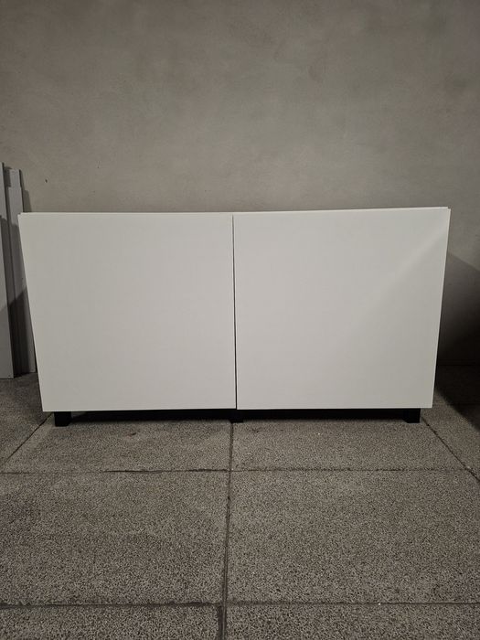 Móvel em laminado branco
