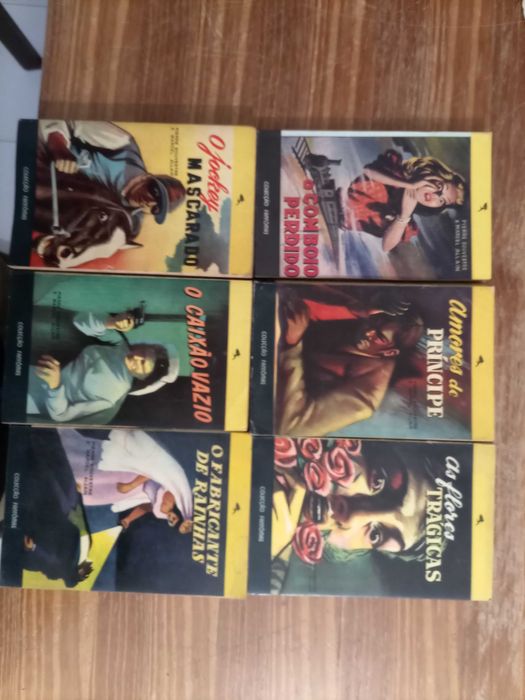 Livros da Colecção Fantômas, em bom estado.