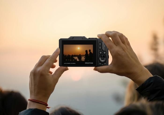 Câmara Digital 4K 64MP com Ecrã

Rotativo 180°
