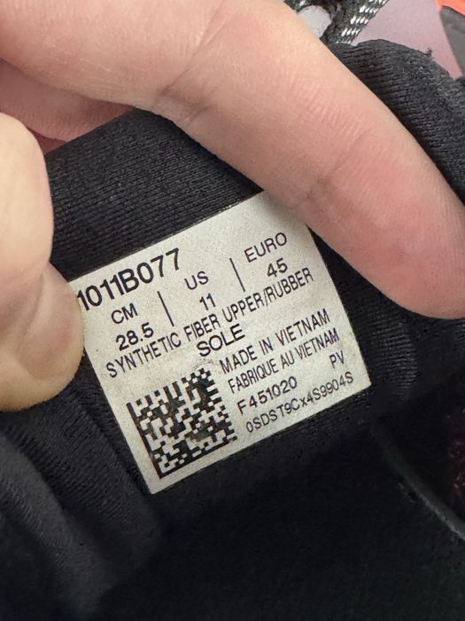 Розмір 45 28.5 см Чоловічі бігові кросівки Asics GEL-KAYANO 27