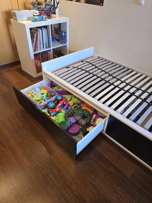 Cama Ikea Flaxa com gavetas