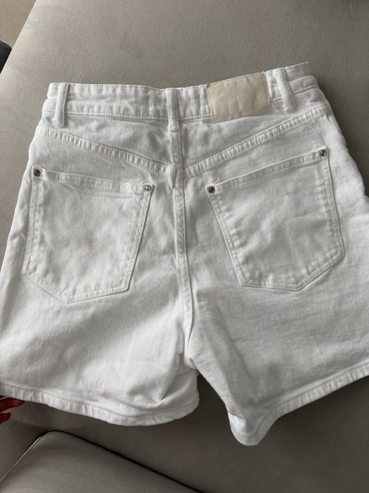 Белые джинсовые Шорты zara 36 S massimo dutti