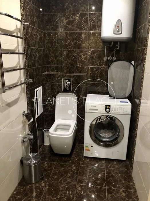 Продам 2к. квартиру просп. В. Лобановського,150, ЖК"Новодеміївський"