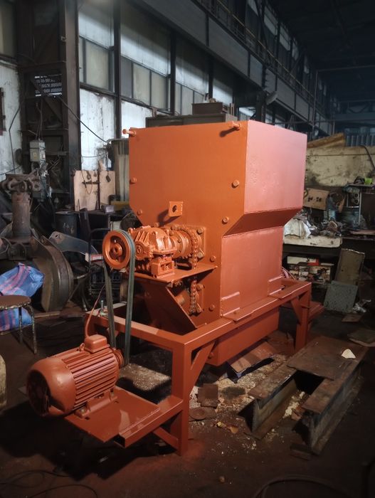 Rębak Kruszarka Szhreder Młyn Rozdrabniacz. Recykling (DR)