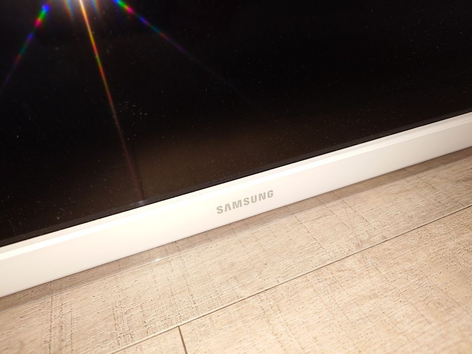 Telewizor Samsung 32" UE32H4510AW biały z uchwytem w pełni sprawny