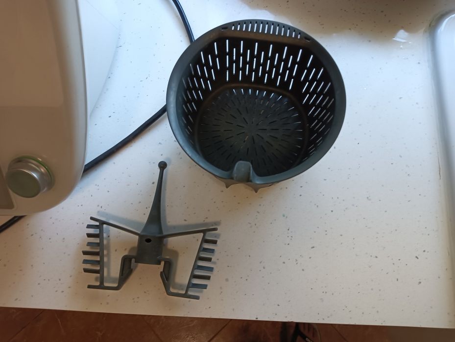 Bimby TM5 com assessórios e Cook Key