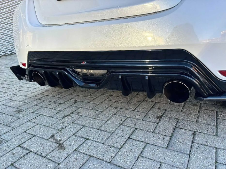 Toyota Yaris      2023