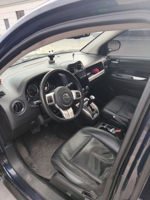 JEEP Compas  Limited 2.4 газ -бензин 4WD